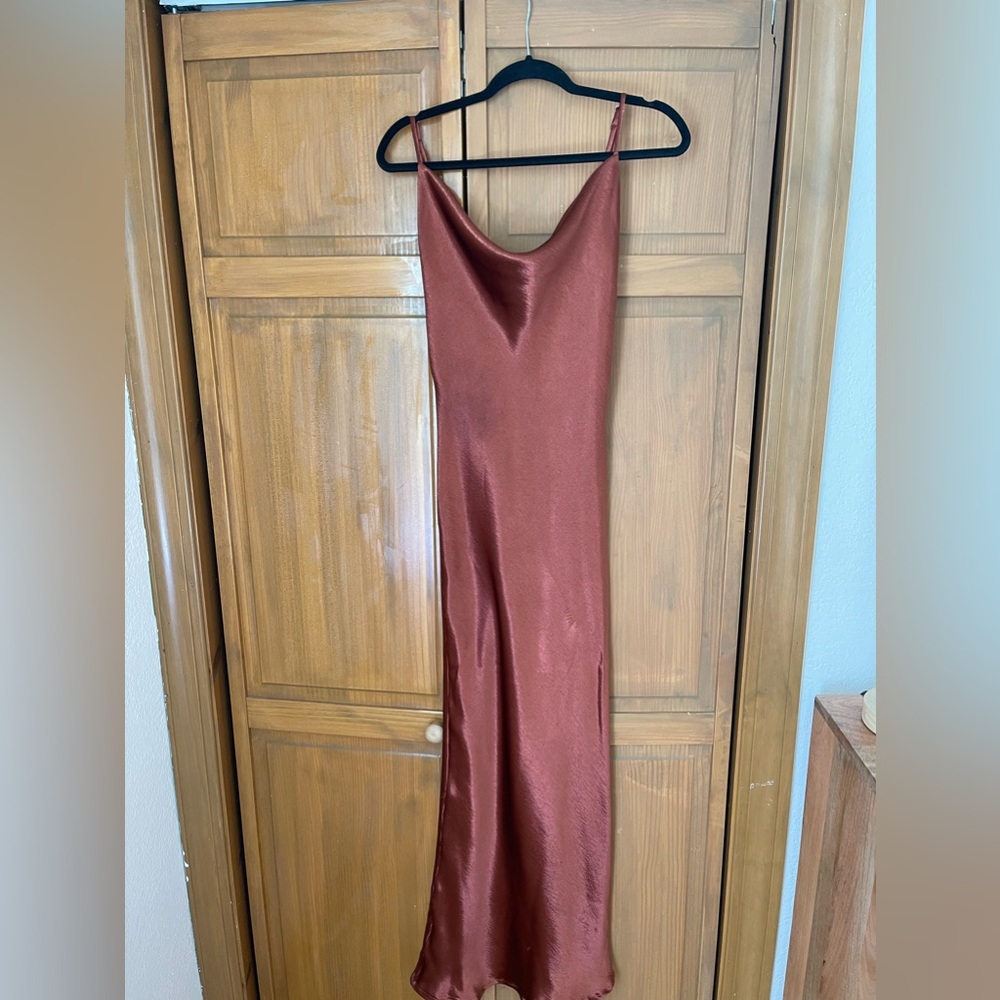✨ Rust colored satin long dress 👗